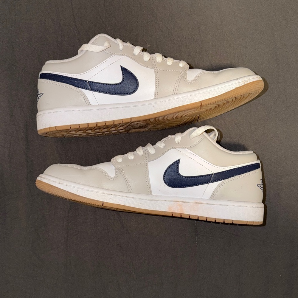 Jordan 1 Low - Picture 5 of 6